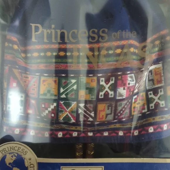 Barbie Princess Of The Incas Collection Doll in Blue and Gold - Picture 8 of 14